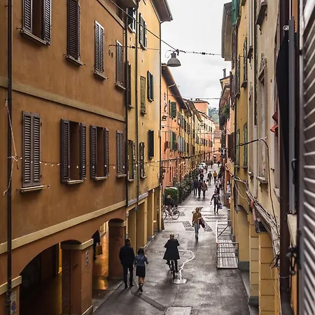 Sotto I Portici Di Via Pietralata By Wonderful Italy * בולוניה
